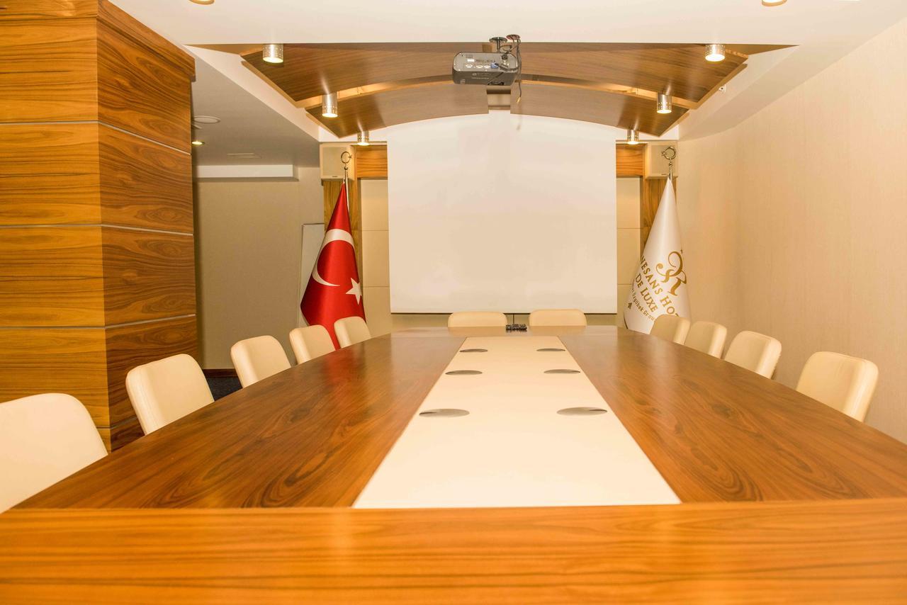Ozgobek Ronesans Hotel De Luxe Uşak Exterior foto